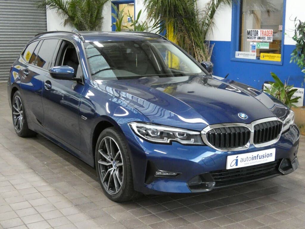 2022 BMW 3 Series 2.0 330e Sport Pro Touring 5d