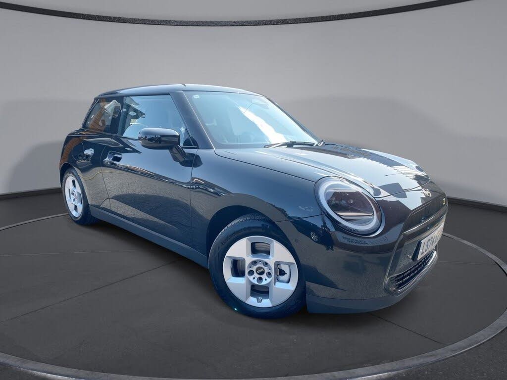 2024 MINI Mini E Cooper SE Classic (Level 2)