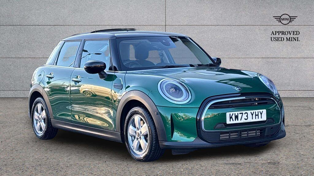 2024 MINI Mini 1.5 Cooper Classic (Premium Auto) Hatchback 5d Auto