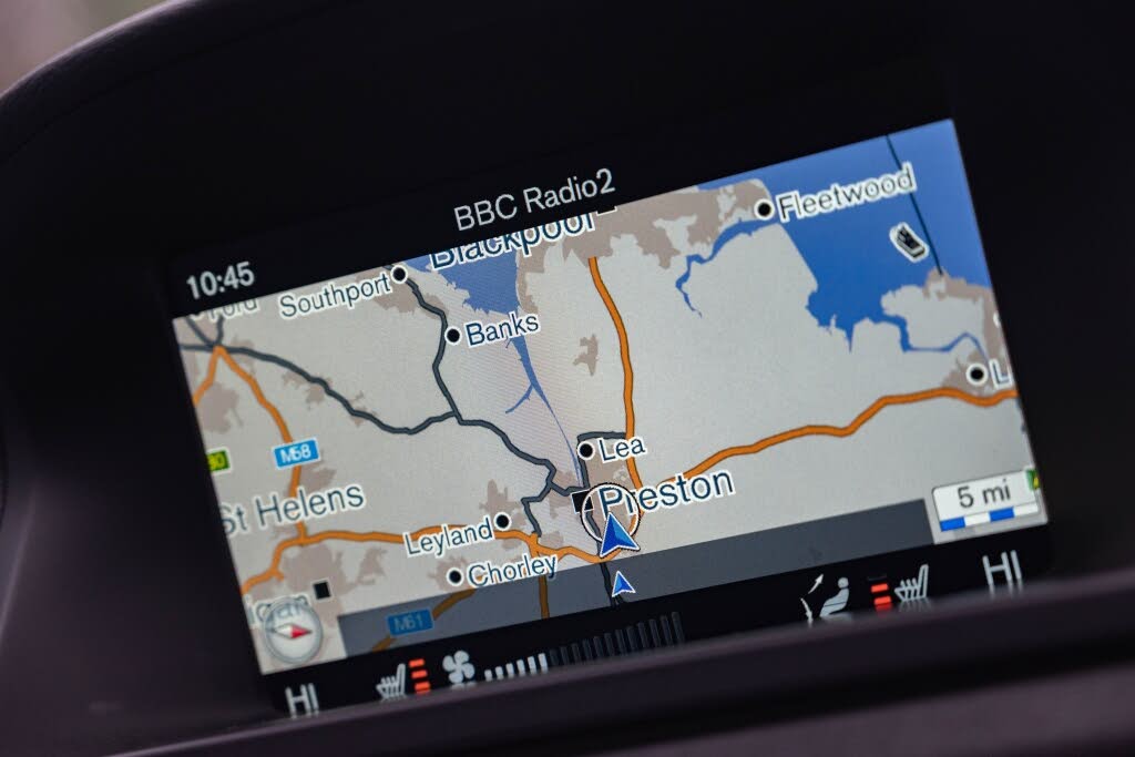 2016 Volvo XC70 2.4TD D5 SE Lux