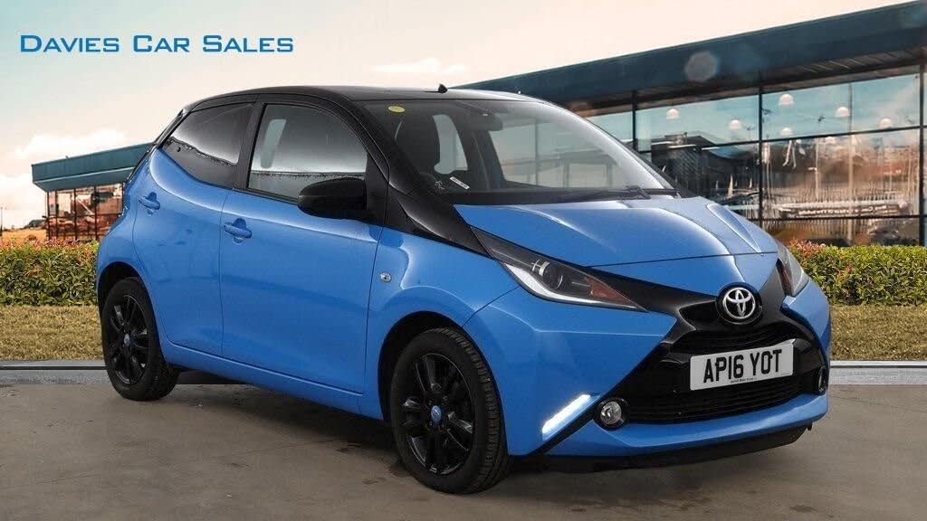 2016 Toyota AYGO 1.0 VVT-i x-cite 2 (Cyan) 5d x-shift