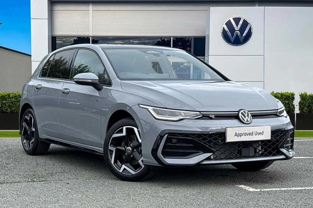 2025 Volkswagen Golf 1.5 TSI R-Line Hatchback