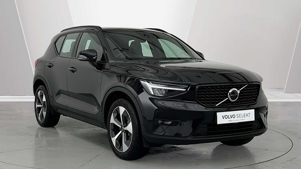 2025 Volvo XC40 2.0 B3 Plus Pro