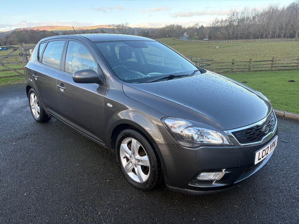 2012 Kia ceed 1.6TD 2 1.6CRDi Hatchback auto