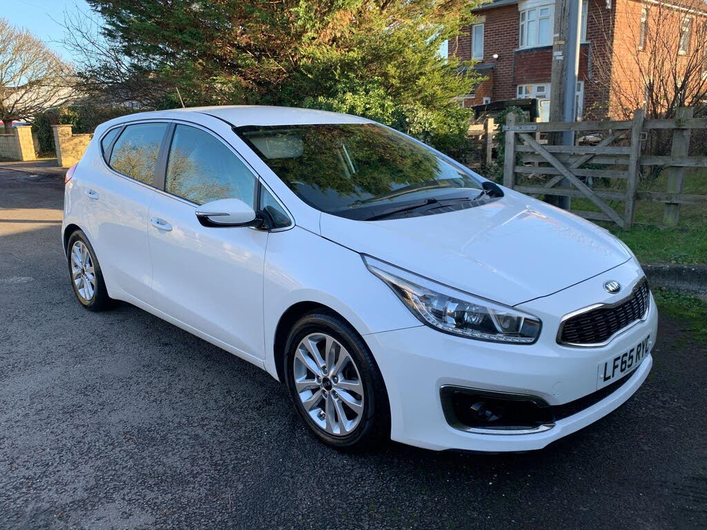 2015 Kia ceed 1.6CRDi 2 (134bhp) ISG Hatchback