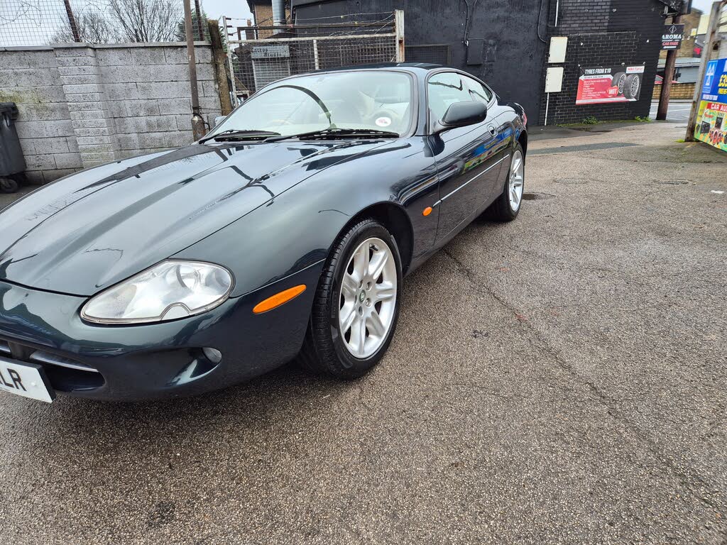 2000 Jaguar XK8 4.0 Coupe