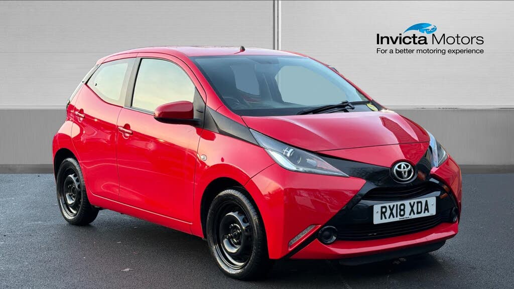 2018 Toyota AYGO 1.0 VVT-i x-play (71bhp) 5d