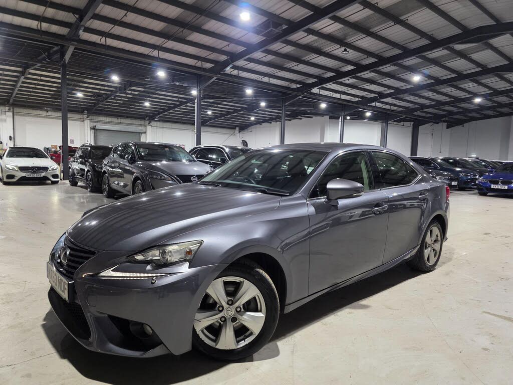 2013 Lexus IS 300h 2.5 SE