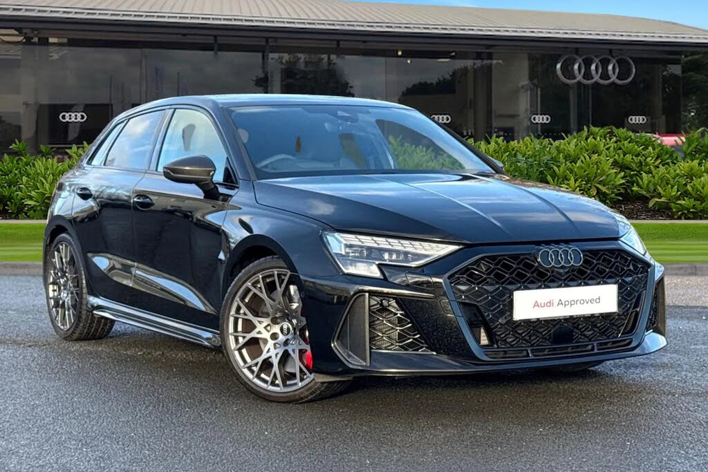 2025 Audi RS3 2.5 TFSI Carbon Black Sportback 5d