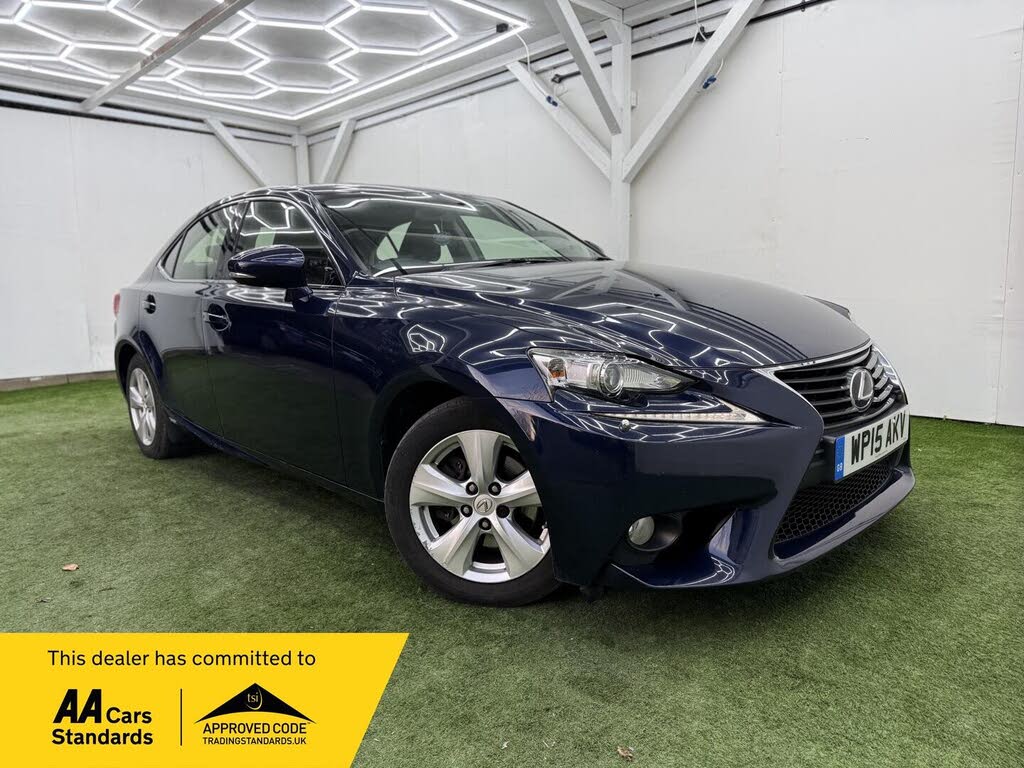 2015 Lexus IS 300h 2.5 SE