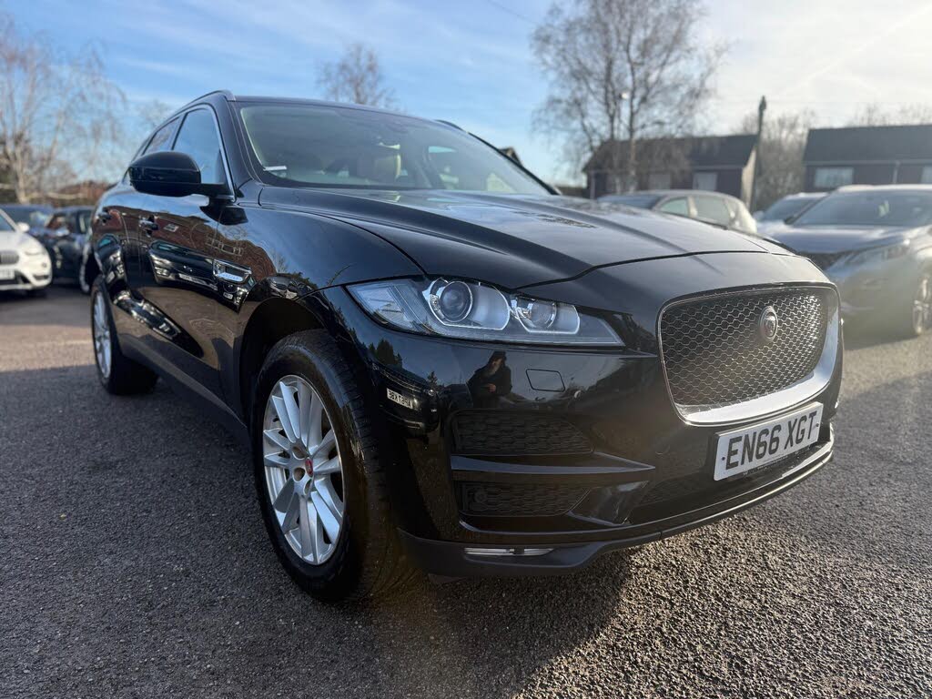 2017 Jaguar F-PACE 2.0 i4D Portfolio (180ps) (AWD) Auto