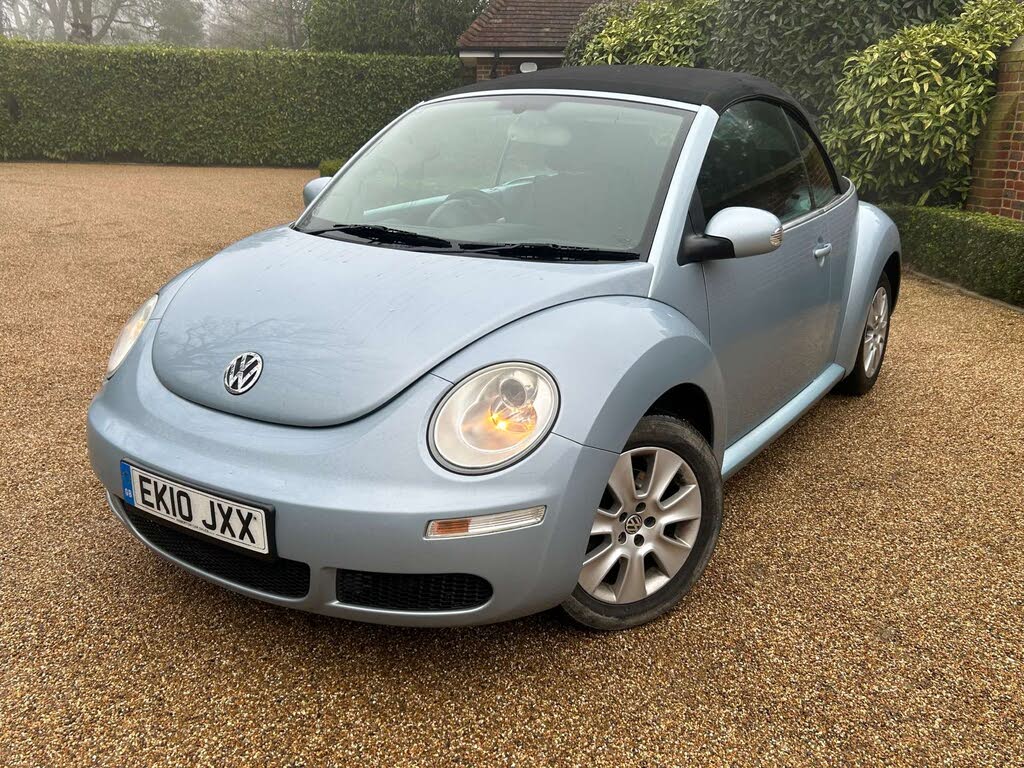 2010 Volkswagen Beetle 1.6 Luna Cabriolet 2d
