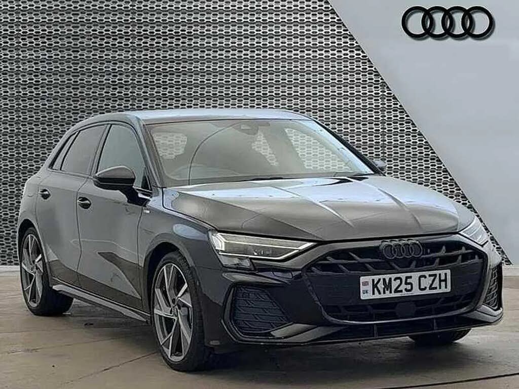 2025 Audi A3 1.5 35 TFSI Black Edition Sportback 5d
