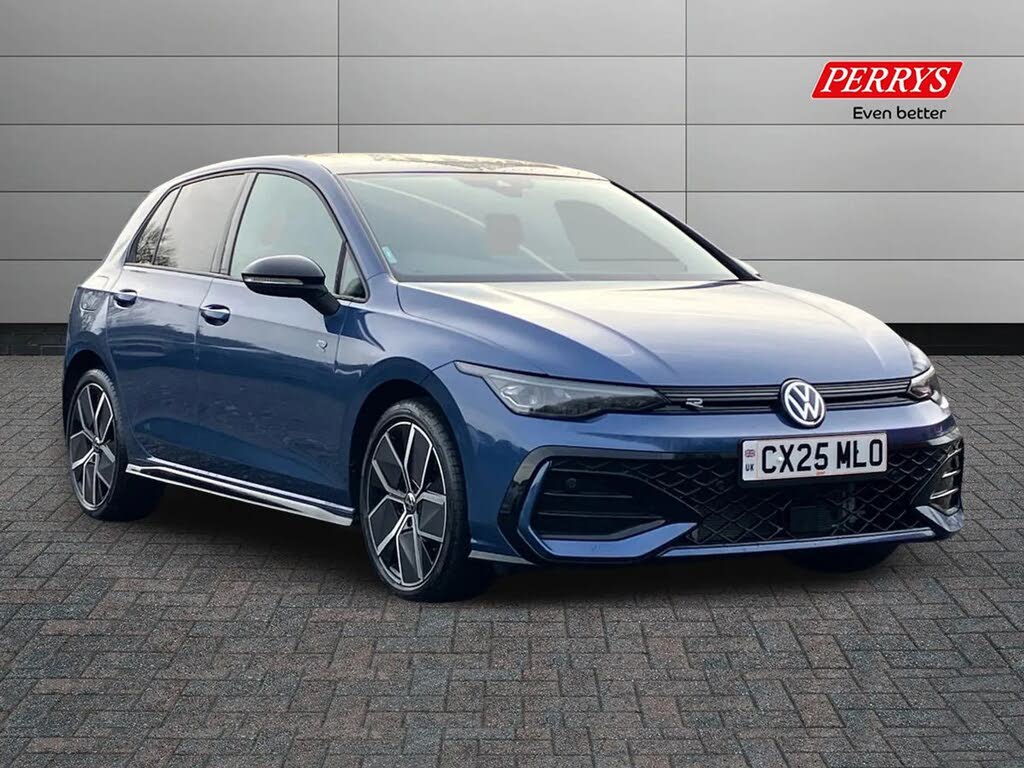 2025 Volkswagen Golf 1.5 eTSI Black Edition