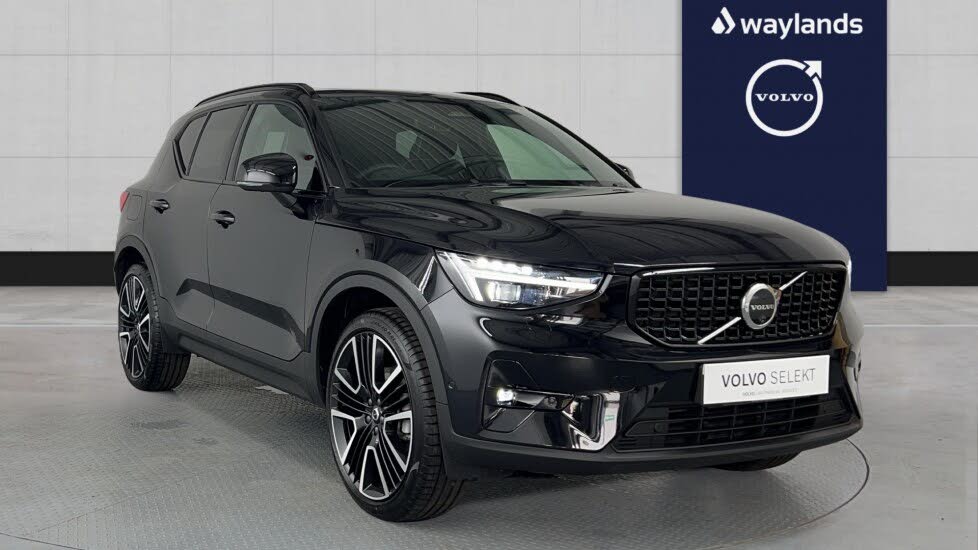 2025 Volvo XC40 2.0 B3 Ultra (Bright