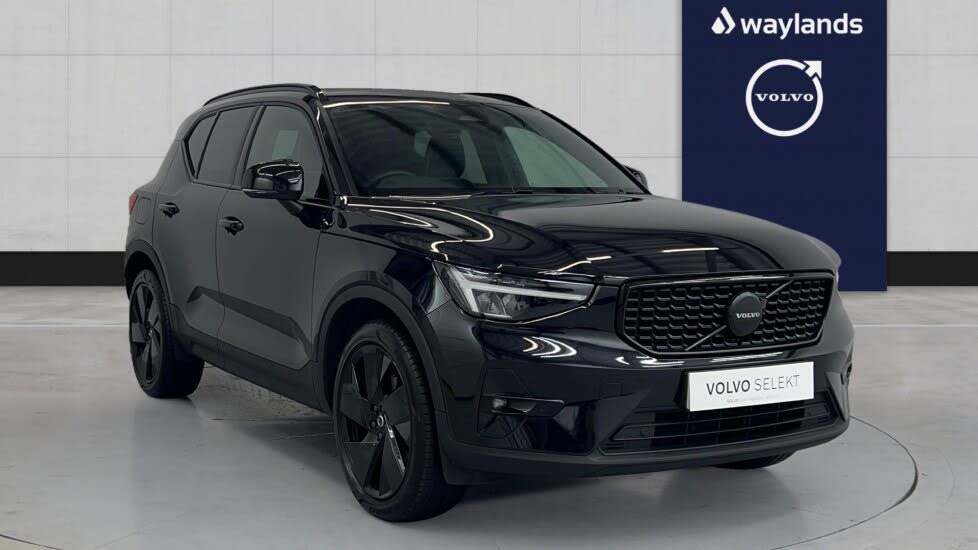 2025 Volvo XC40 2.0 B3 Plus Black Edition