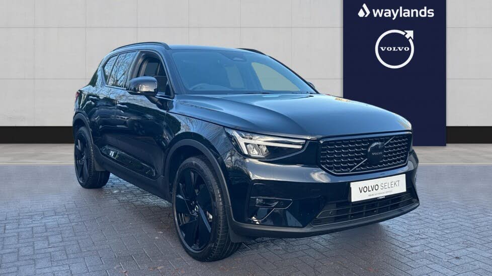 2025 Volvo XC40 2.0 B3 Plus Pro Black Edition