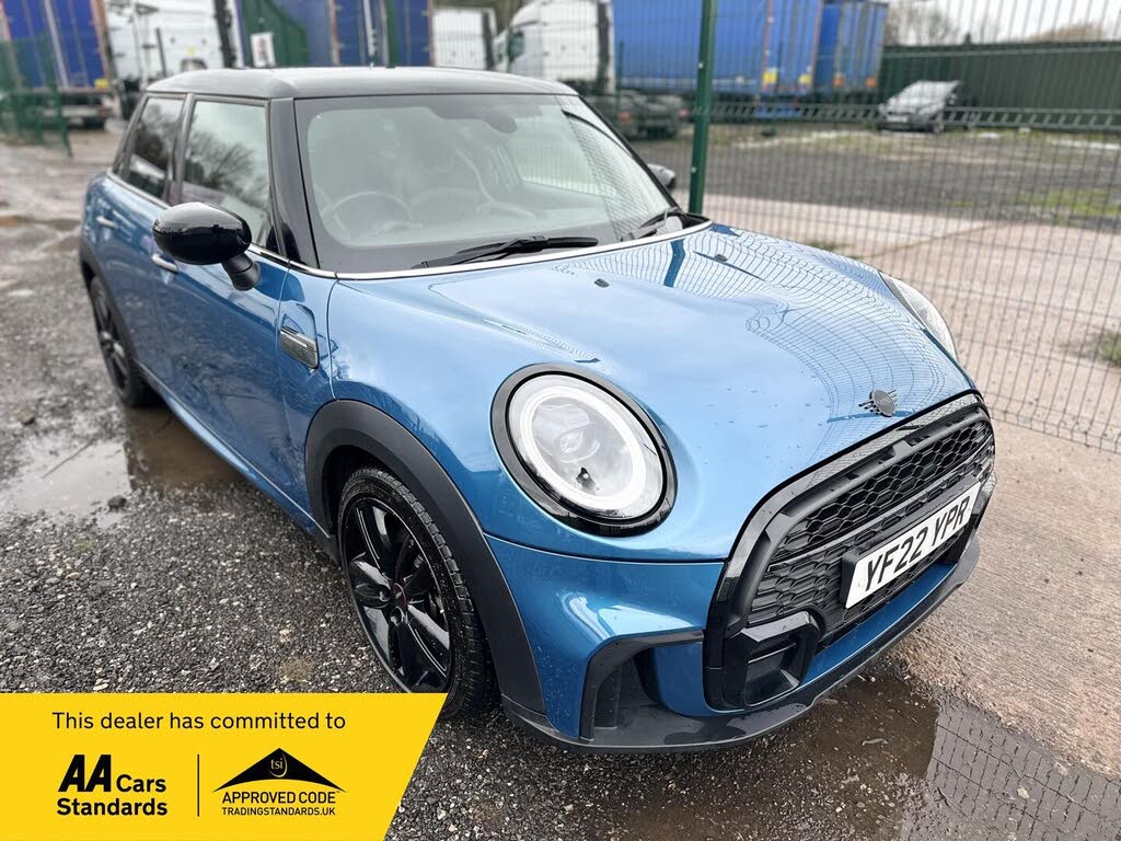 2022 MINI Mini 1.5 Cooper Sport Hatchback 5d Auto