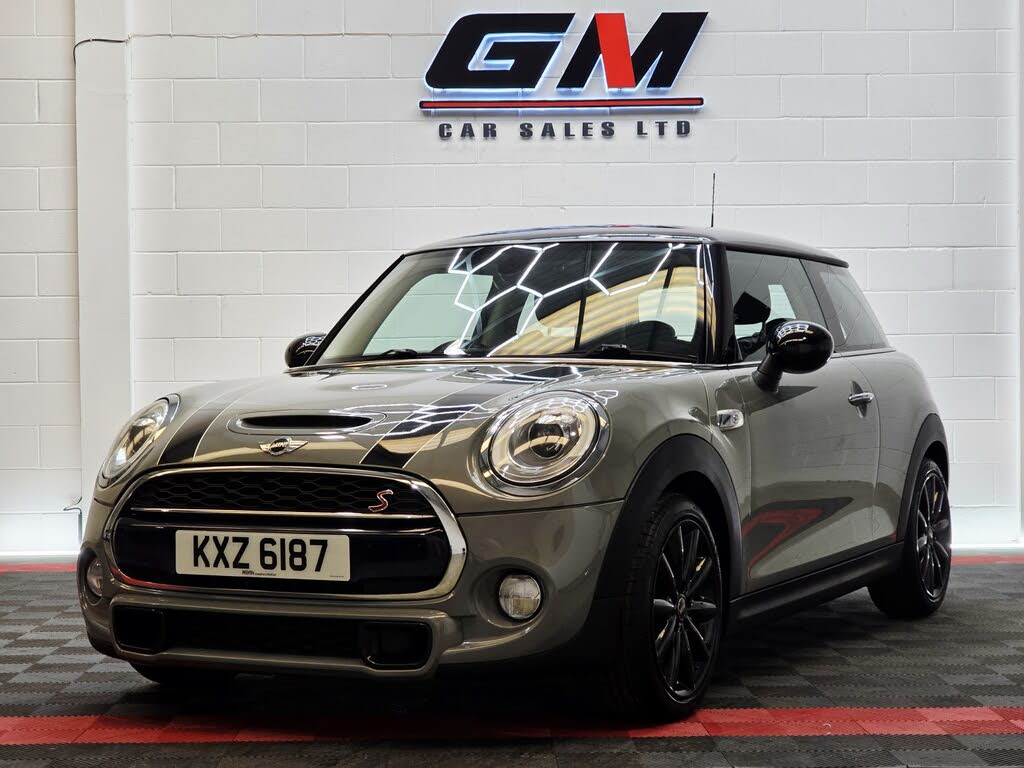 2017 MINI Mini 2.0 Cooper S (Chili) (s/s) Hatchback 3d