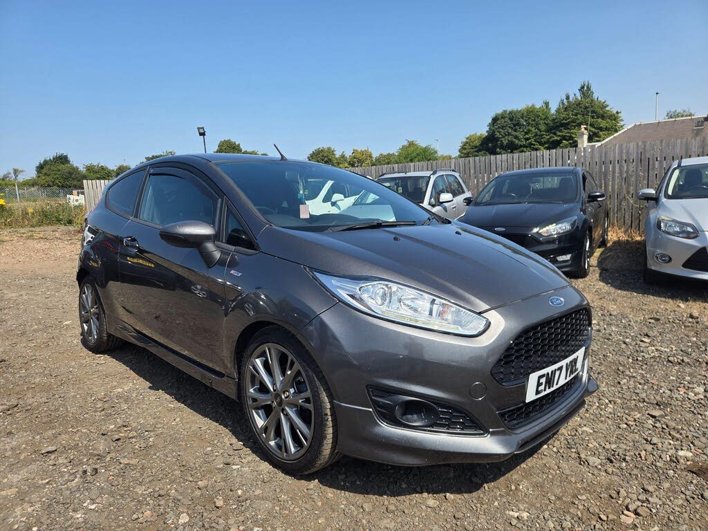 Grey 2017 Ford Fiesta Hatchback Front-wheel drive Manual
