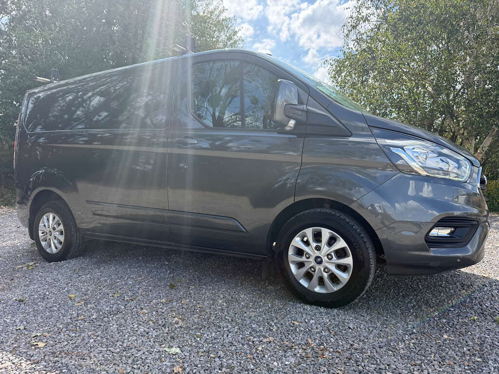 Grey 2018 Ford Transit Custom Van Front-wheel drive Manual