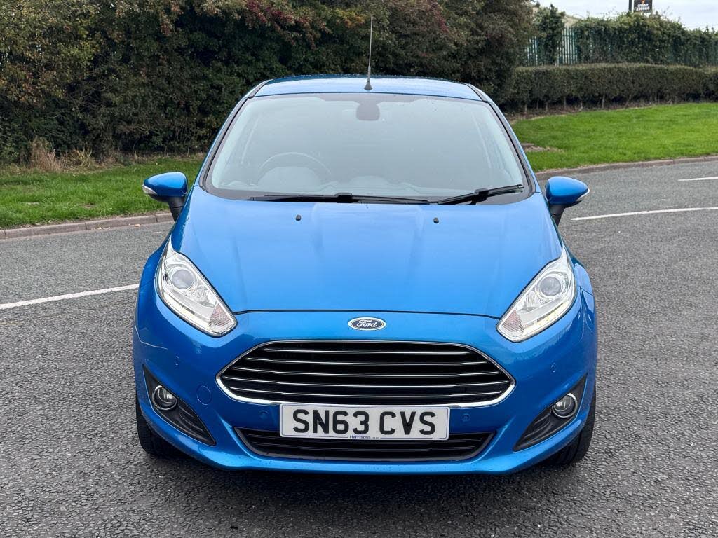 Blue 2013 Ford Fiesta Hatchback Front-wheel drive Manual
