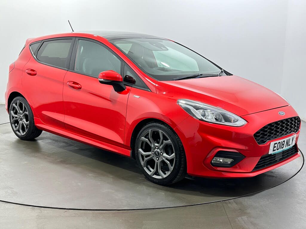 Red 2018 Ford Fiesta Hatchback Front-wheel drive Manual