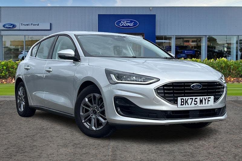 Silver 2025 Ford Focus Estate Front-wheel drive Manual