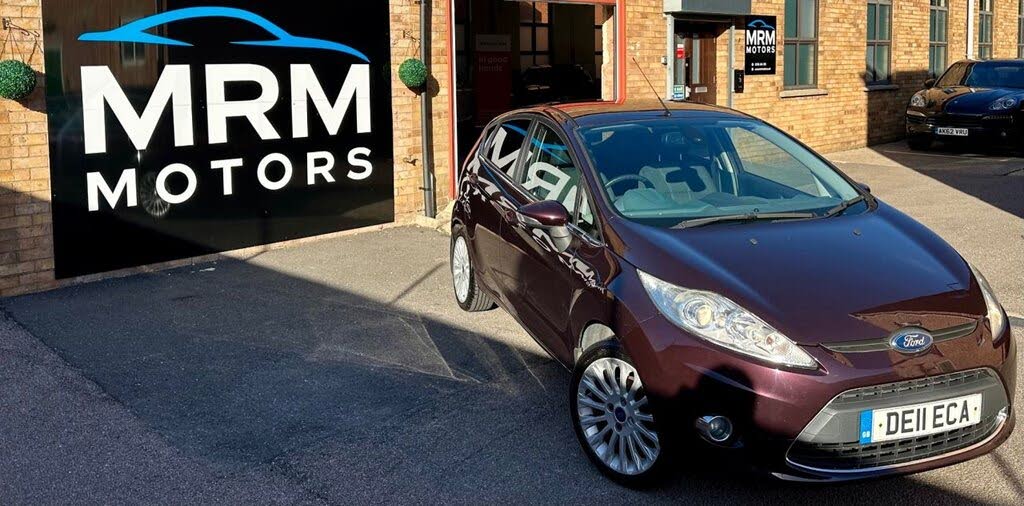 Purple 2011 Ford Fiesta Hatchback Front-wheel drive Manual