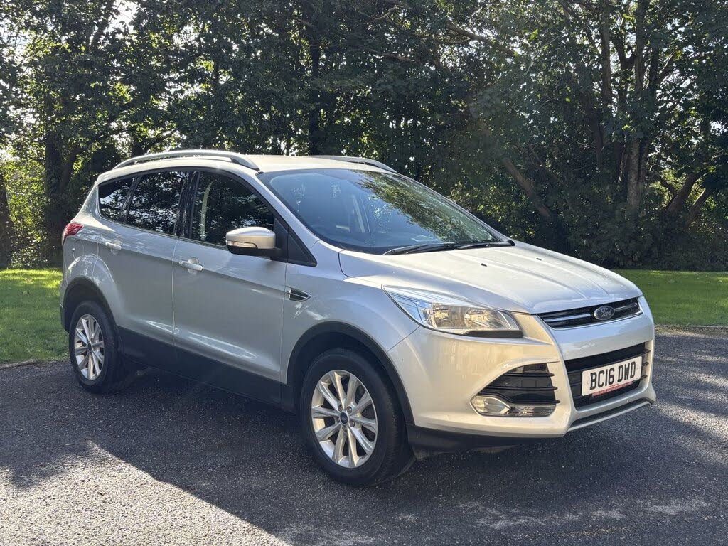 Silver 2016 Ford Kuga SUV/Crossover Front-wheel drive Manual