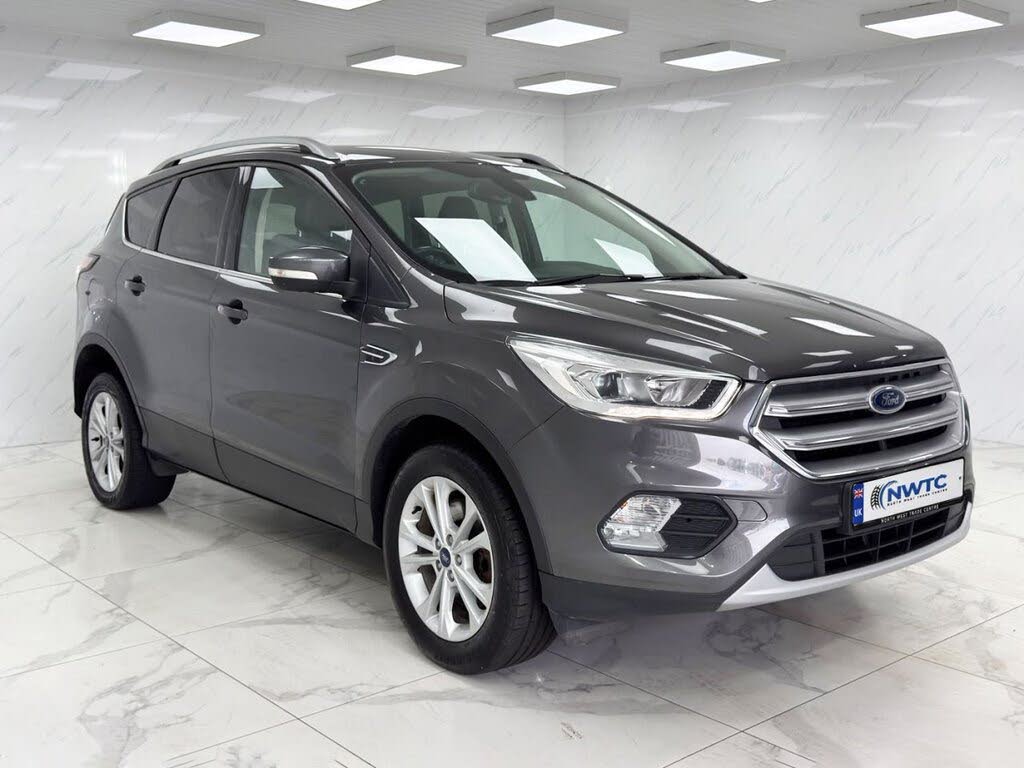 Grey 2018 Ford Kuga SUV/Crossover Front-wheel drive Manual