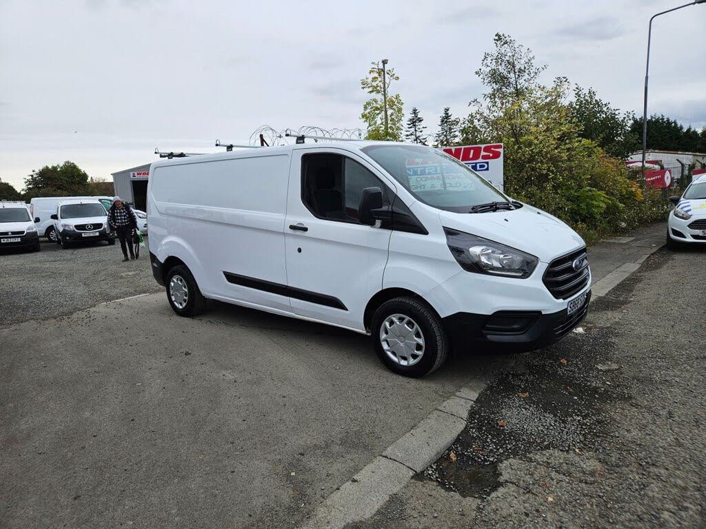 White 2018 Ford Transit Custom Van Front-wheel drive Manual