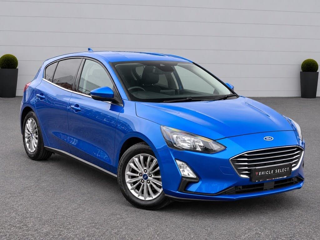 Blue 2020 Ford Focus Hatchback Front-wheel drive Manual