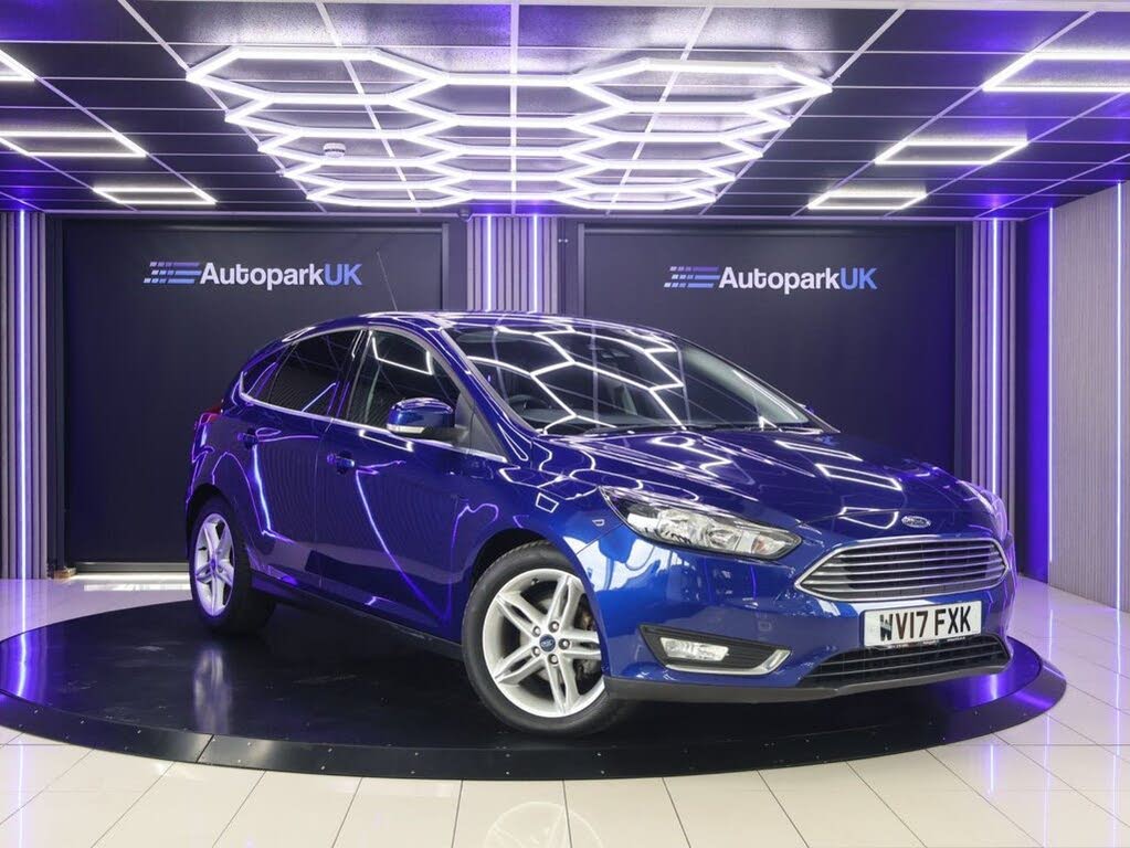 Blue 2017 Ford Focus Estate Front-wheel drive Manual